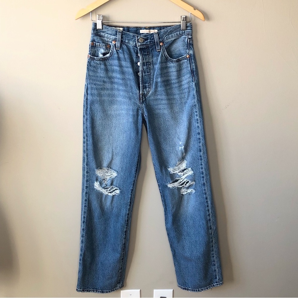 Levi's Premium Ribcage Straight Ankle Ripped Button Fly Jeans 26